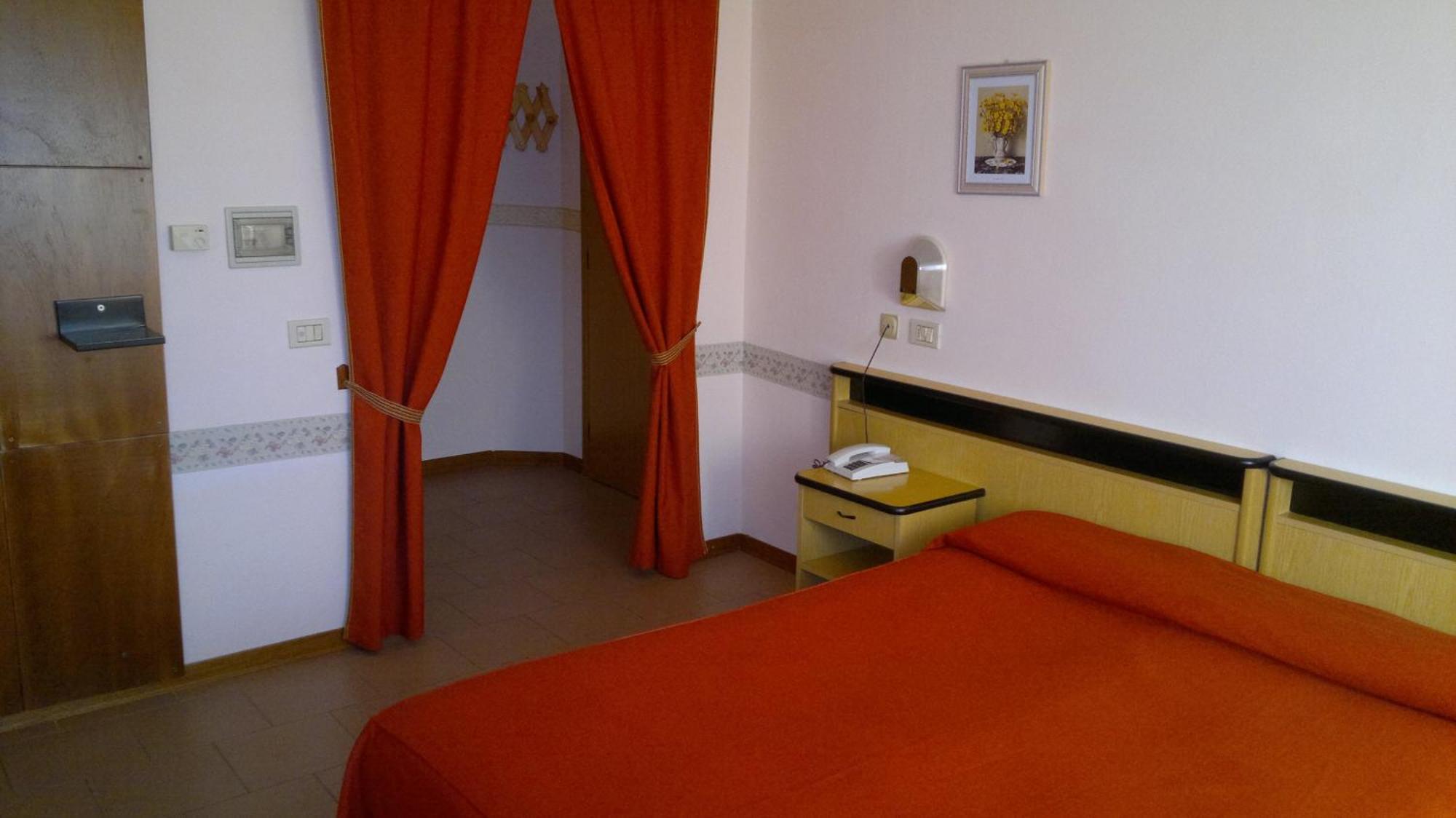 Hotel Centrale Argenta Екстериор снимка