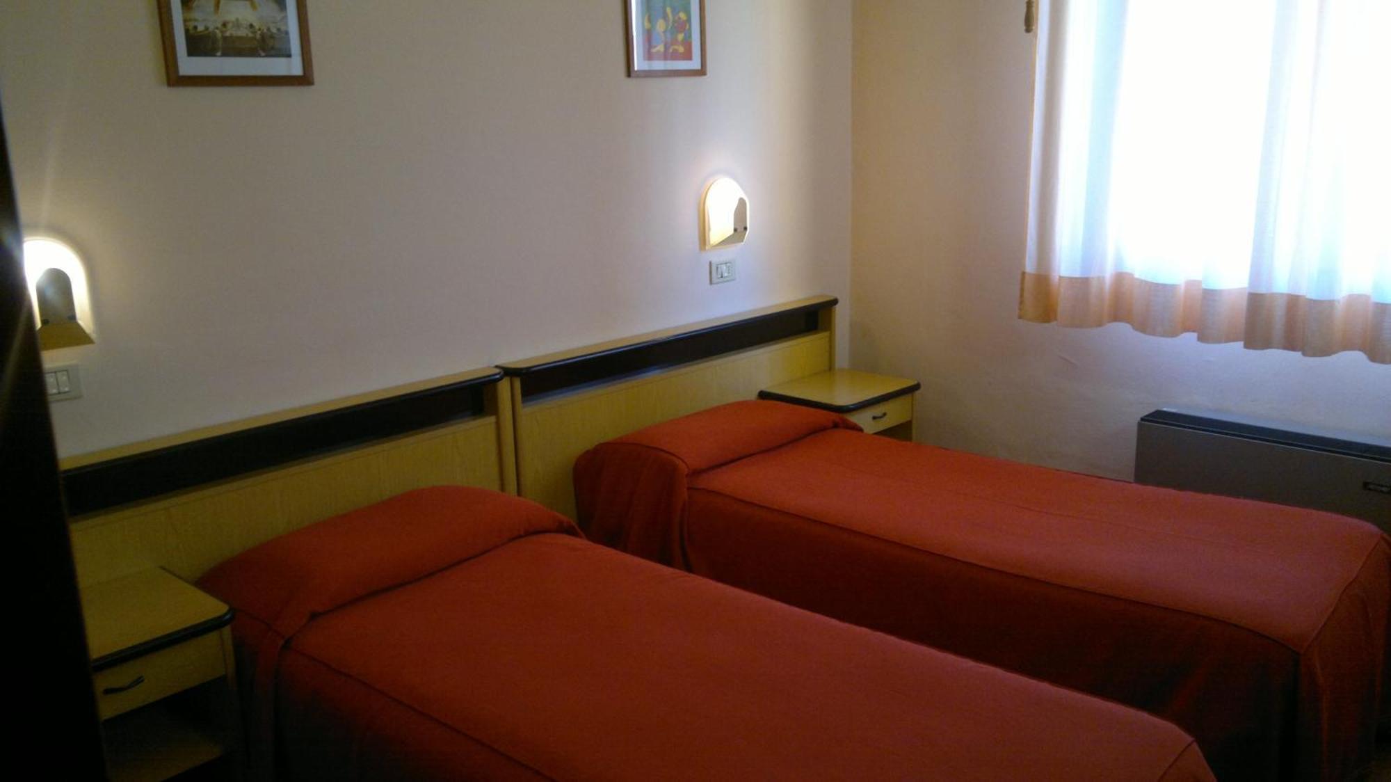 Hotel Centrale Argenta Екстериор снимка